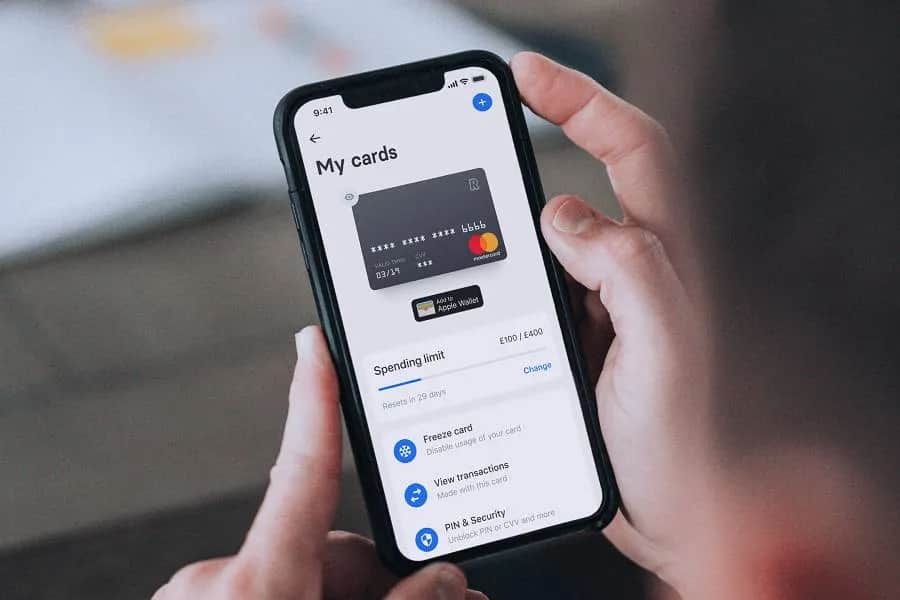 Płaćmy Revolut podczas weekendu | Opłaty w soboty i niedzielę