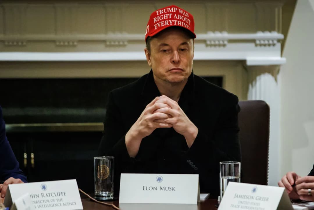 Elon Musk ujawnia! Poprawność polityczna przy AI zagraża realności